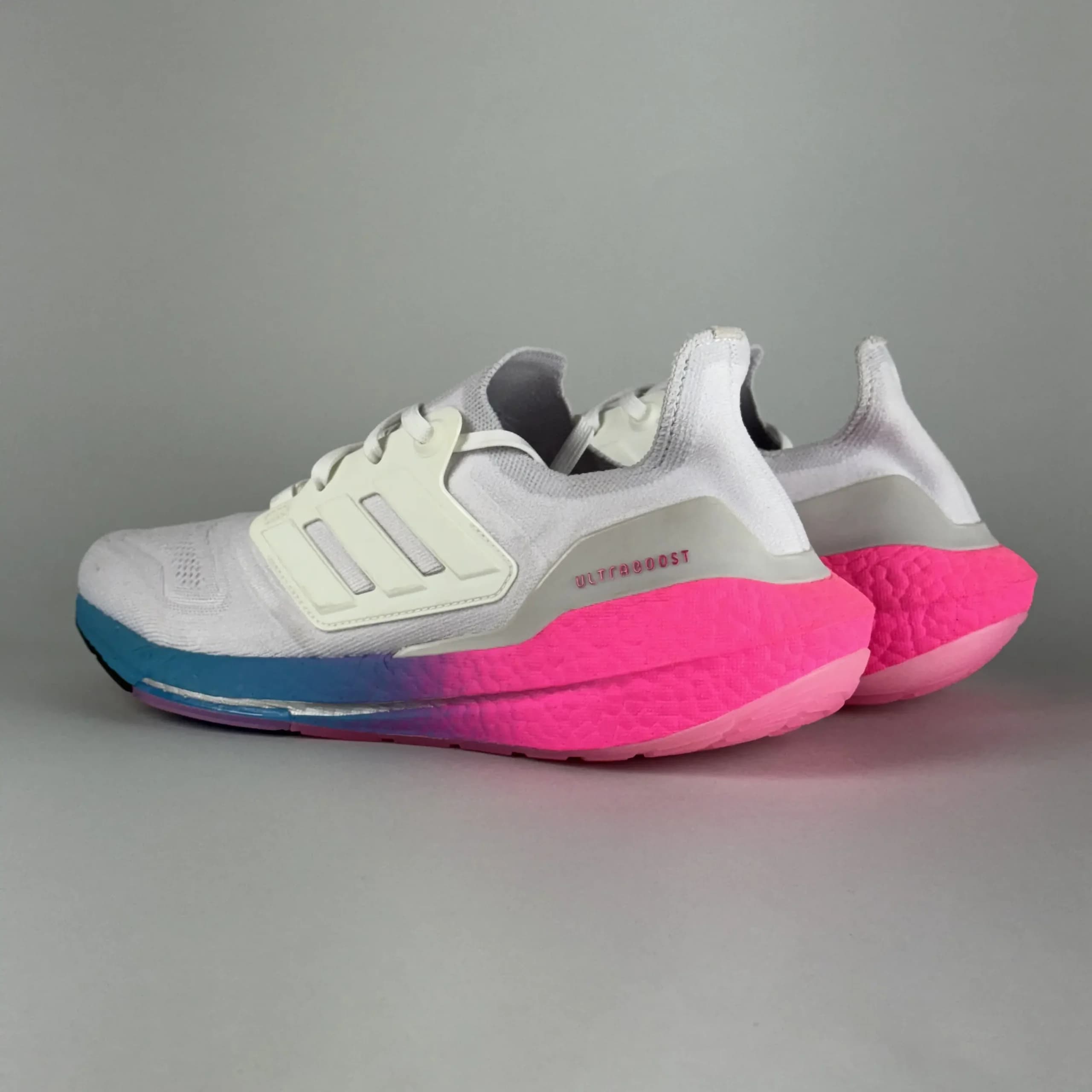 آدیداس الترابوست ADIDAS ULTRABOOST 22 مدل GV8830 — تصویر ۳