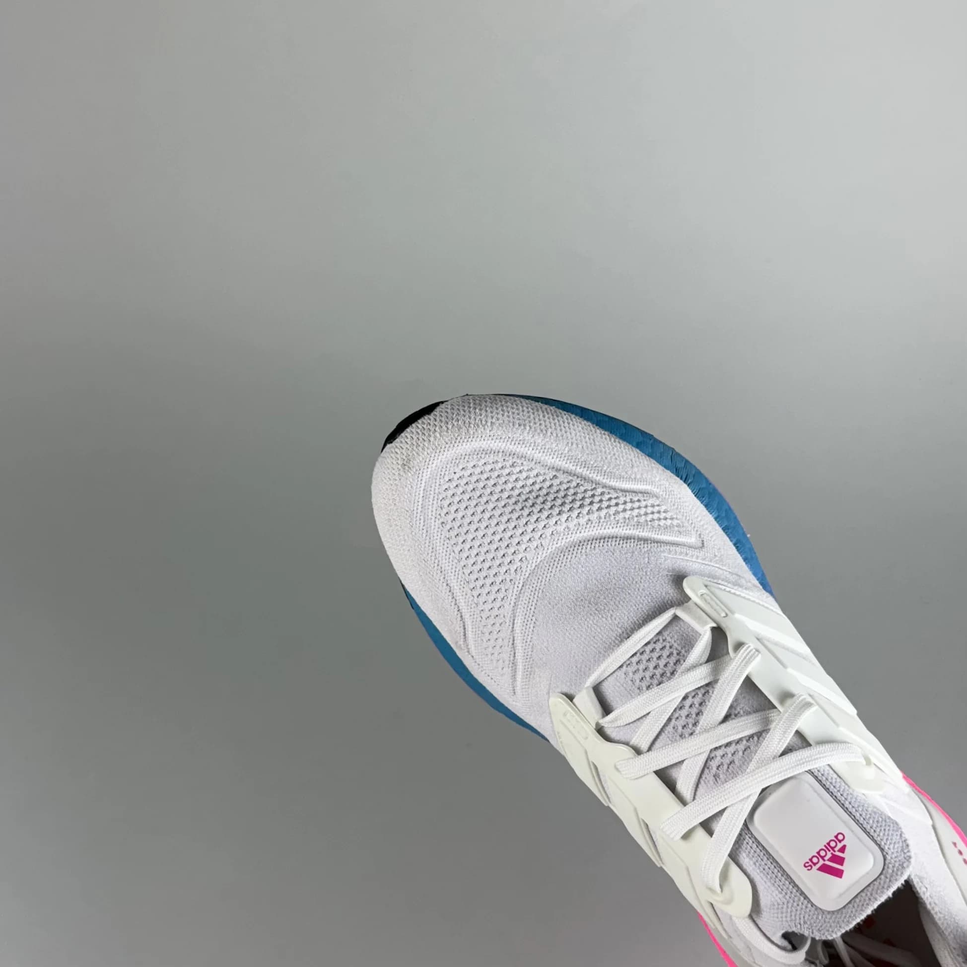 آدیداس الترابوست ADIDAS ULTRABOOST 22 مدل GV8830 — تصویر ۵