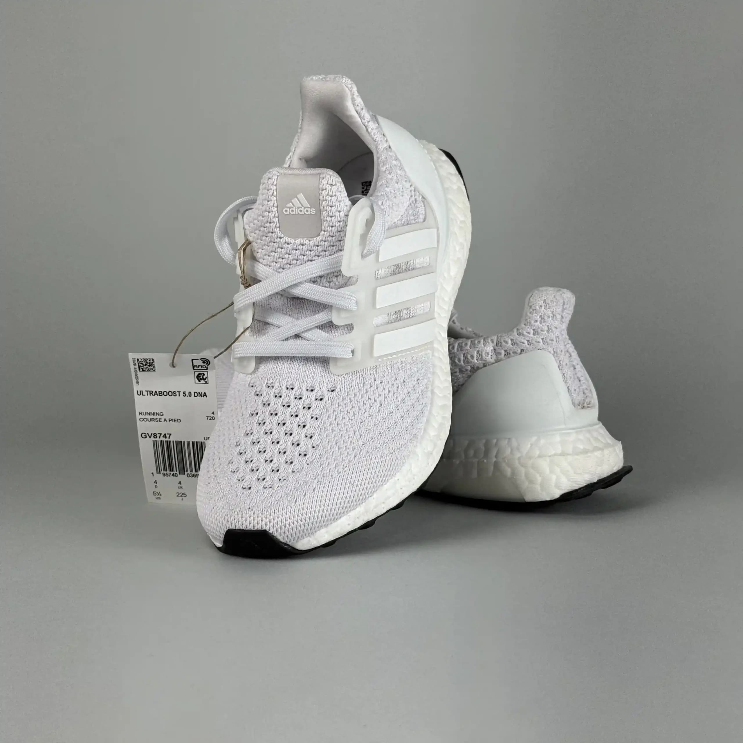 آدیداس الترابوست ADIDAS ULTRABOOST 5.0 DNA مدل GV8747 — تصویر ۲