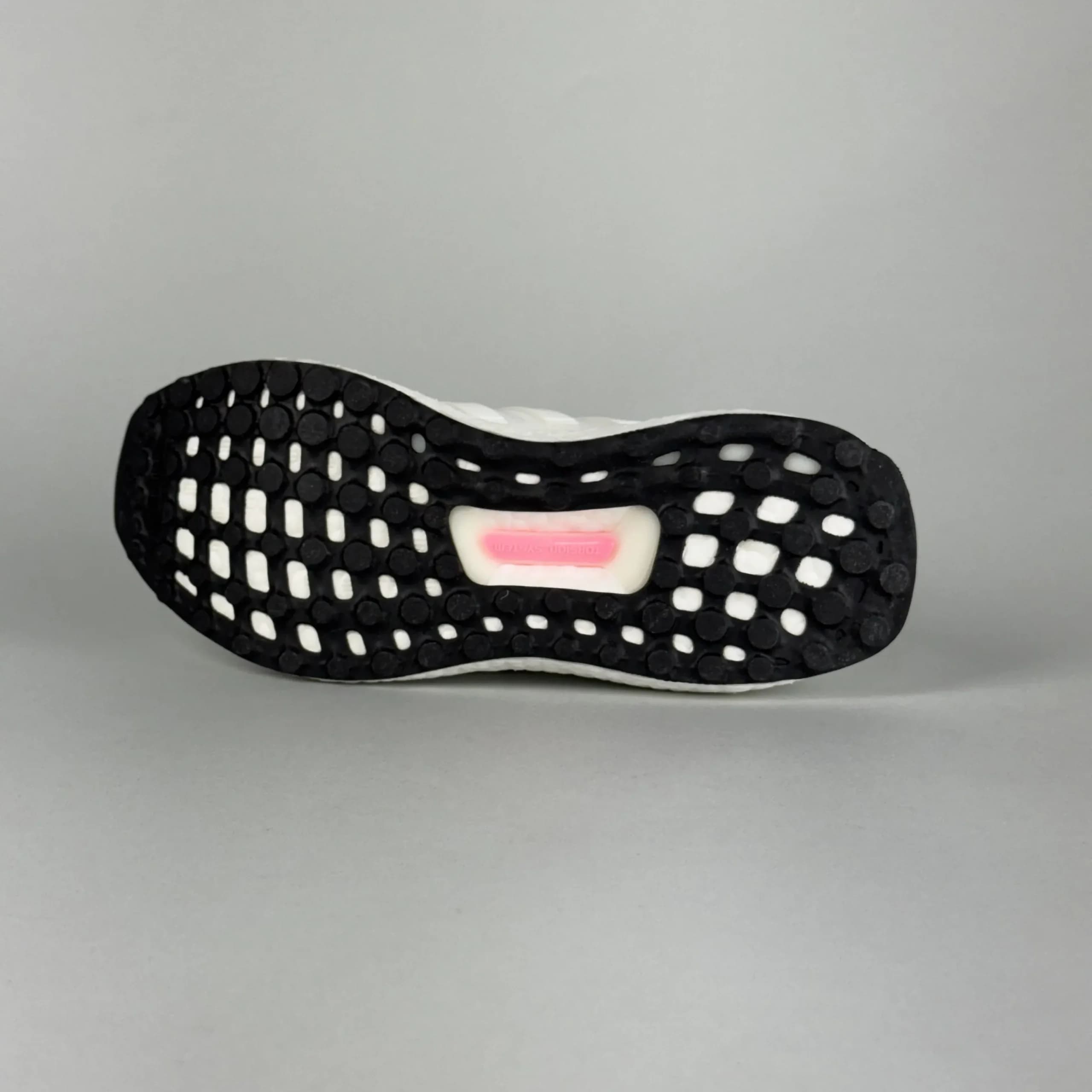 آدیداس الترابوست ADIDAS ULTRABOOST 5.0 DNA مدل GV8747 — تصویر ۴