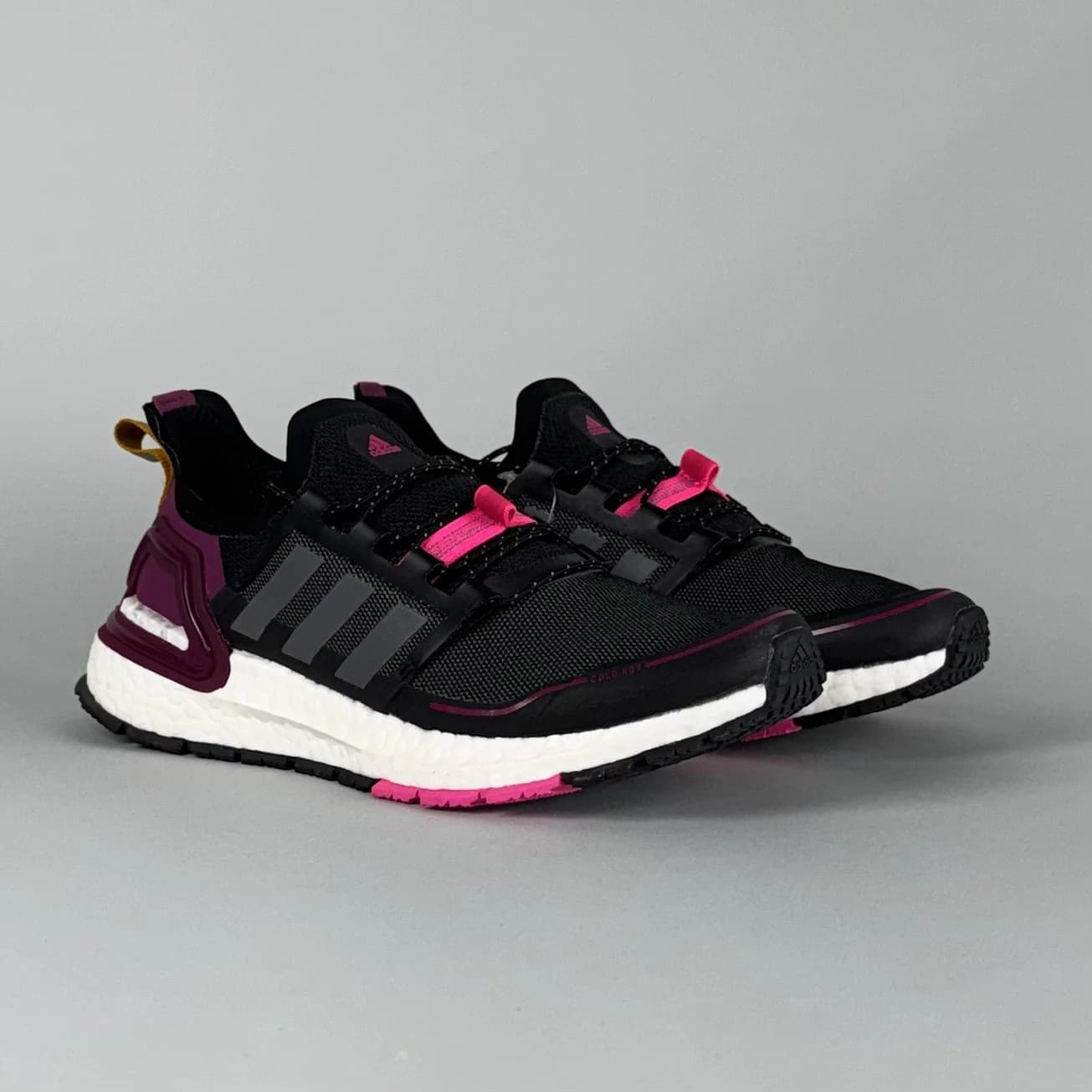 آدیداس الترابوست ADIDAS ULTRABOOST مدل Q46489 — تصویر ۷