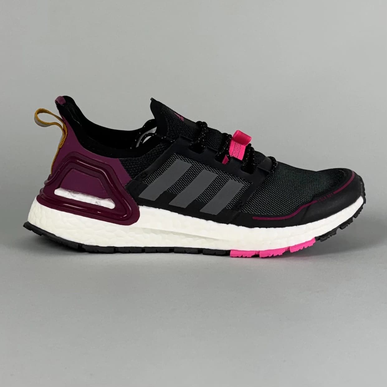آدیداس الترابوست ADIDAS ULTRABOOST مدل Q46489