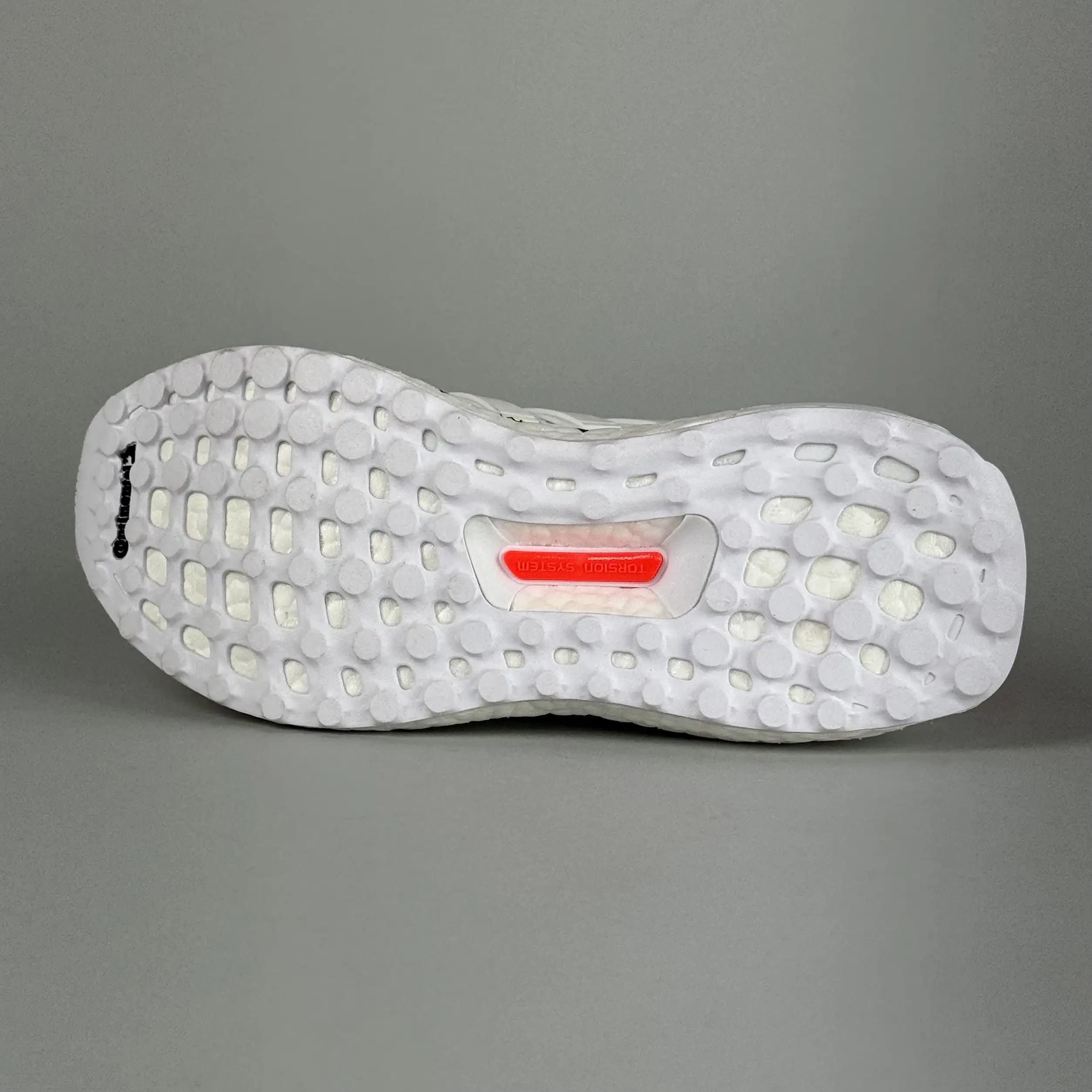 آدیداس الترابوست ADIDAS ULTRABOOST 4.0 DNA مدل GZ9232 — تصویر ۴