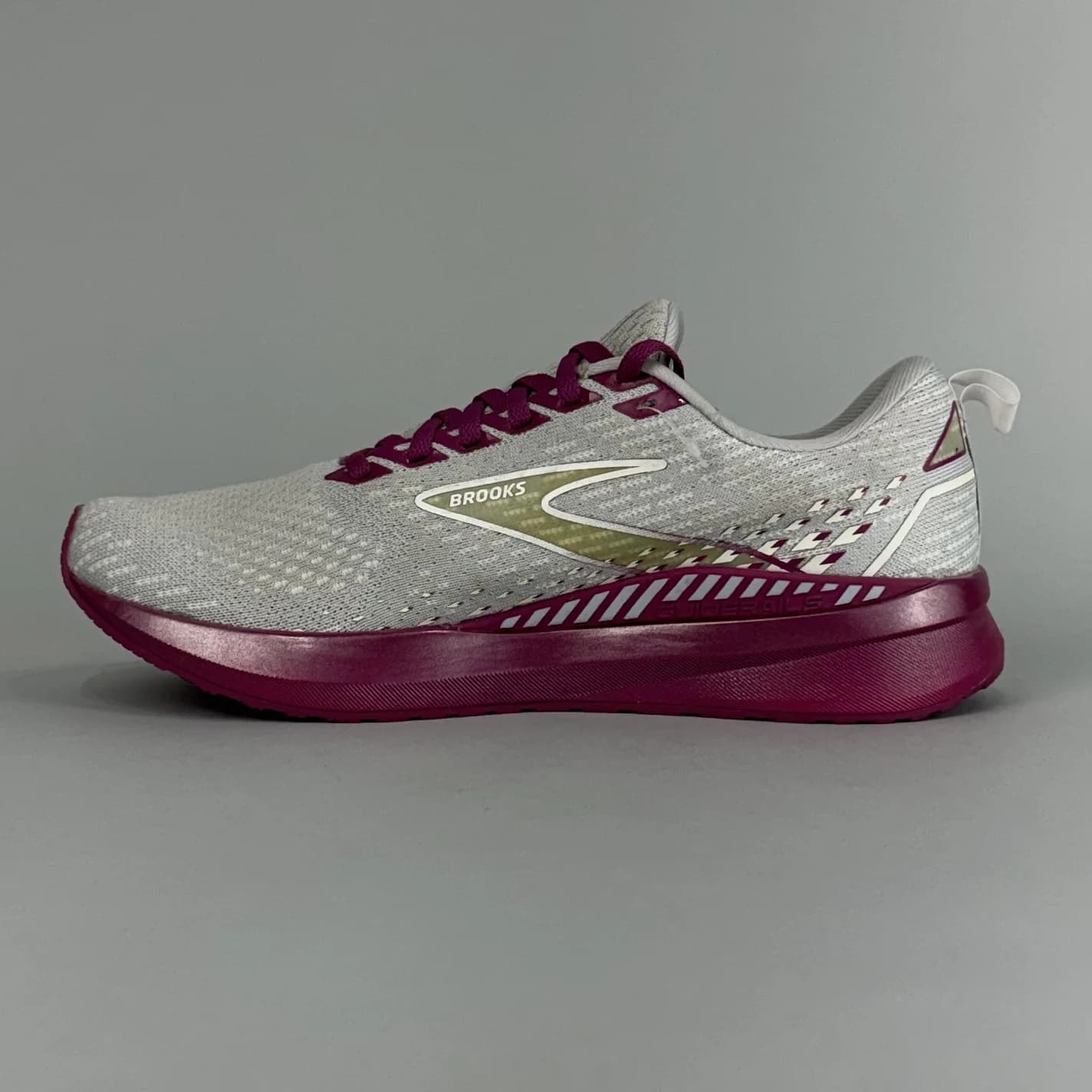 بروکس لویتیت جی تی اس BROOKS LEVITATE GTS 5 مدل 1203581B003 — تصویر ۷