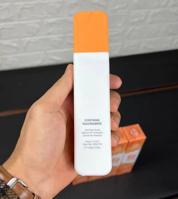 لوسیون ضدآفتاب روشن کننده استیلن SPF90 — تصویر ۳