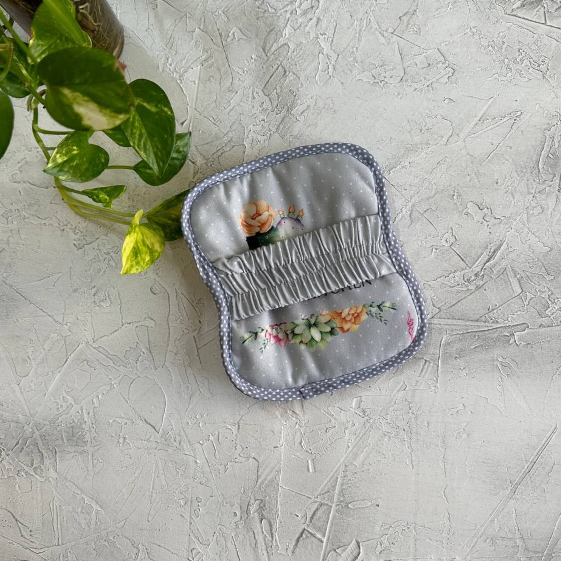 سفره پاک کن مخمل فروزان – طرح 26