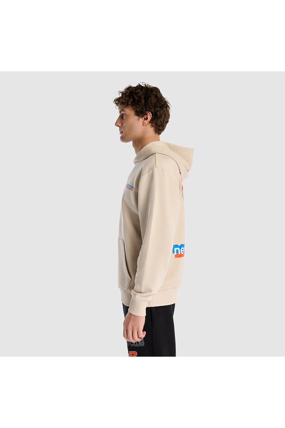 سویشرت نیو بالانس مردانه پارچه بژ راسته Regular/رگولار Regular/رگولار اسپرت | New Balance MNH1533-MBM TR — تصویر ۳