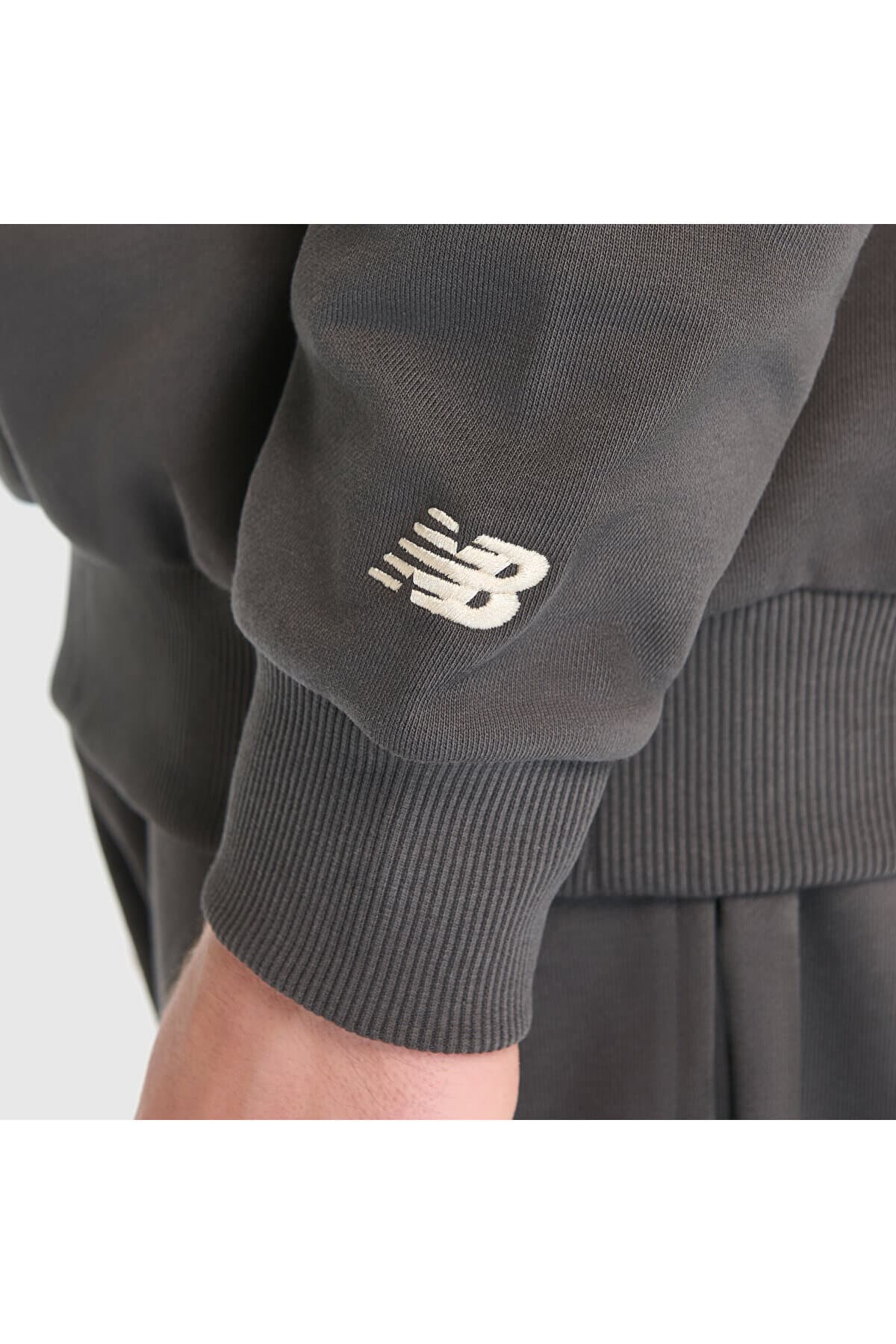 سویشرت نیو بالانس مردانه پارچه طلایی گلدوزی شده / گلدوزی شده Regular/رگولار Daily/روزانه | New Balance MNC3522-ANT TR — تصویر ۵