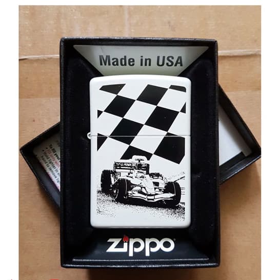 فندک زیپو اصل Zippo Planeta Race Car کد CL008485 214 — تصویر ۴