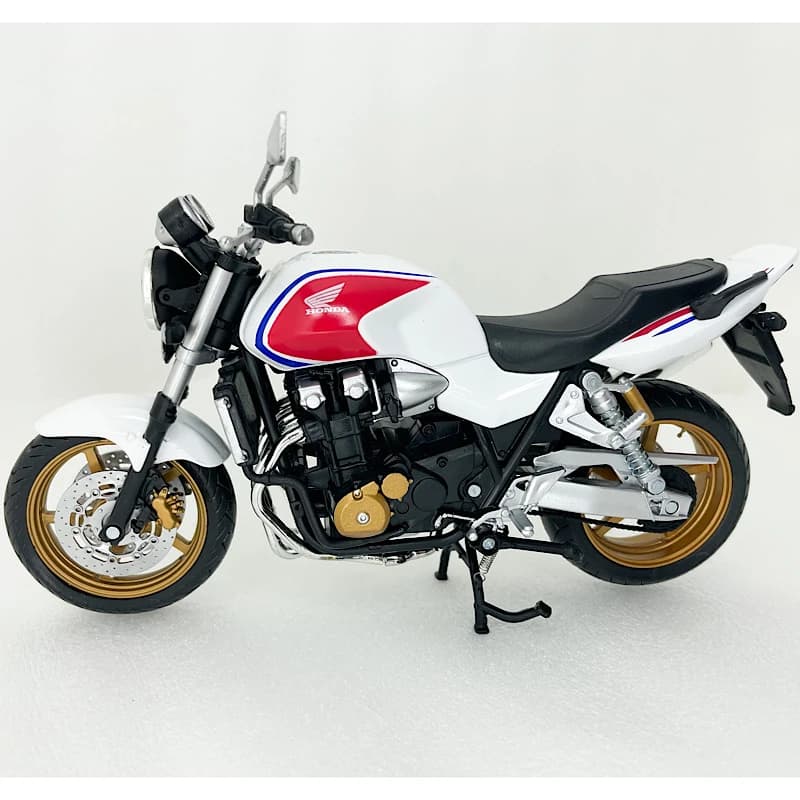 ماکت موتور cb1300 سفید رنگ — تصویر ۳