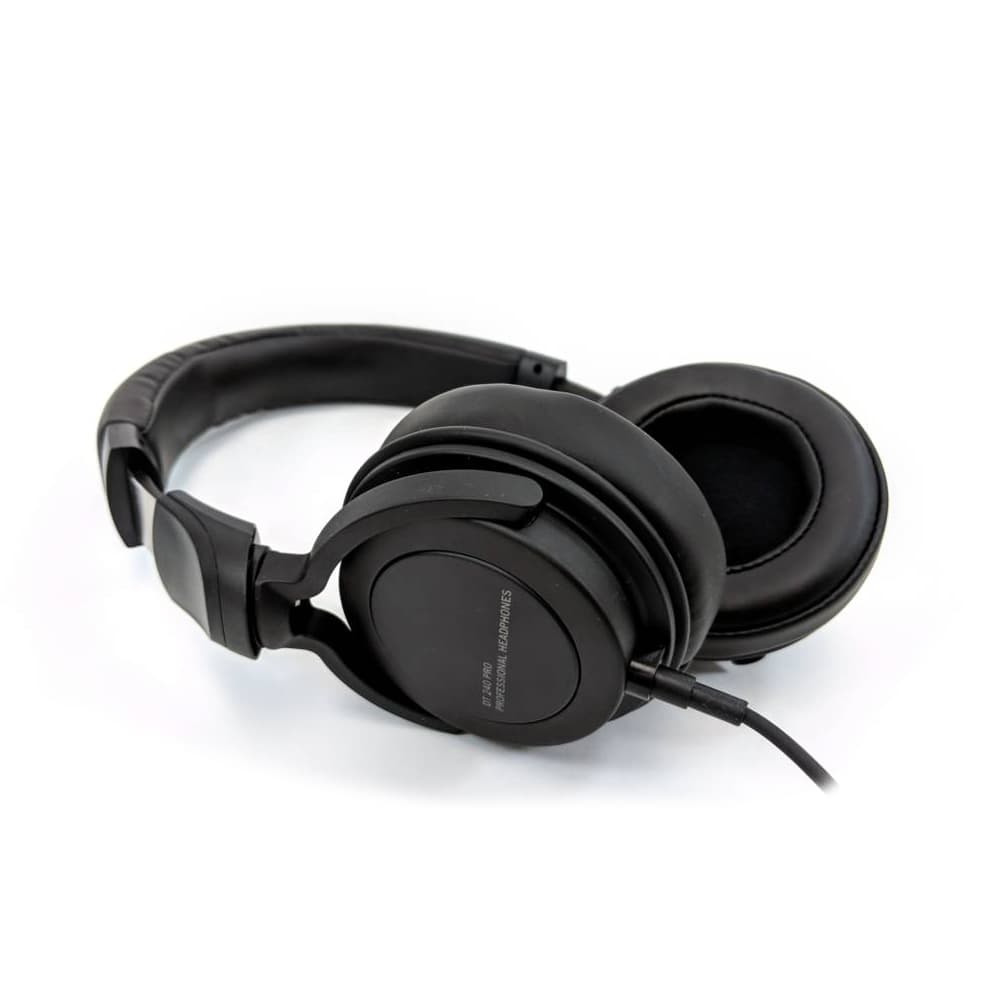 هدفون حرفه ای beyerdynamic DT 240 PRO — تصویر ۲