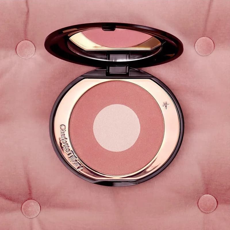 رژگونه شارلوت تیلبری رنگ پیلوتاک Charlotte Tilbury Pillow Talk Cheek To Chic Blush — تصویر ۳