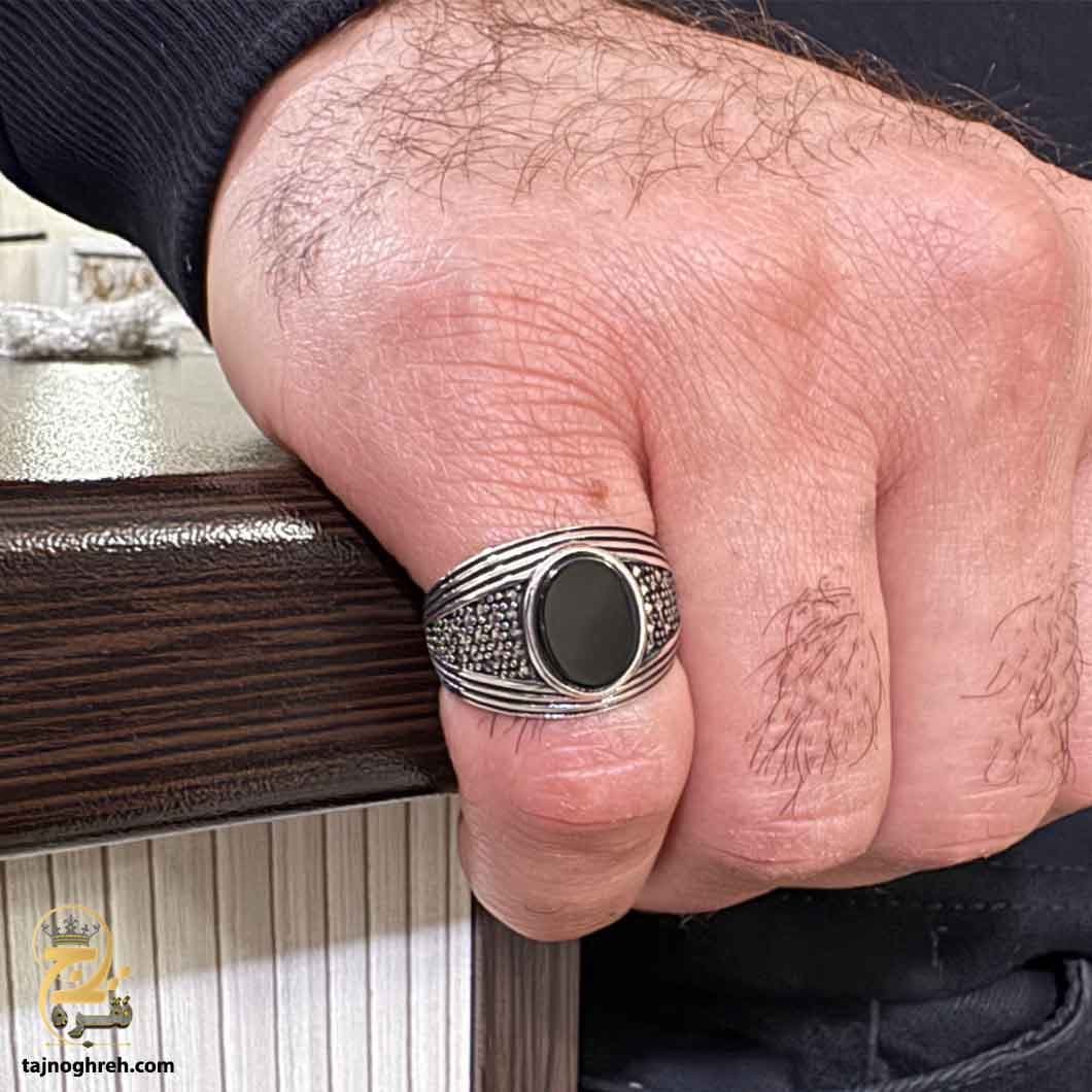 انگشتر نقره مردانه نگین مشکی مدل RSM K15 — تصویر ۲