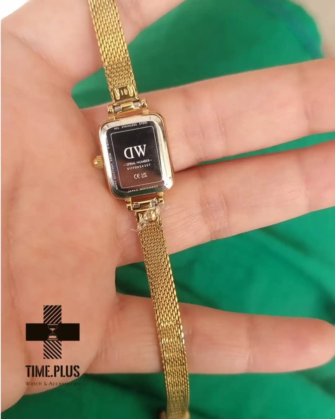 ساعت دنیل ولینگتون صفحه سبز Quadro Mini — تصویر ۶