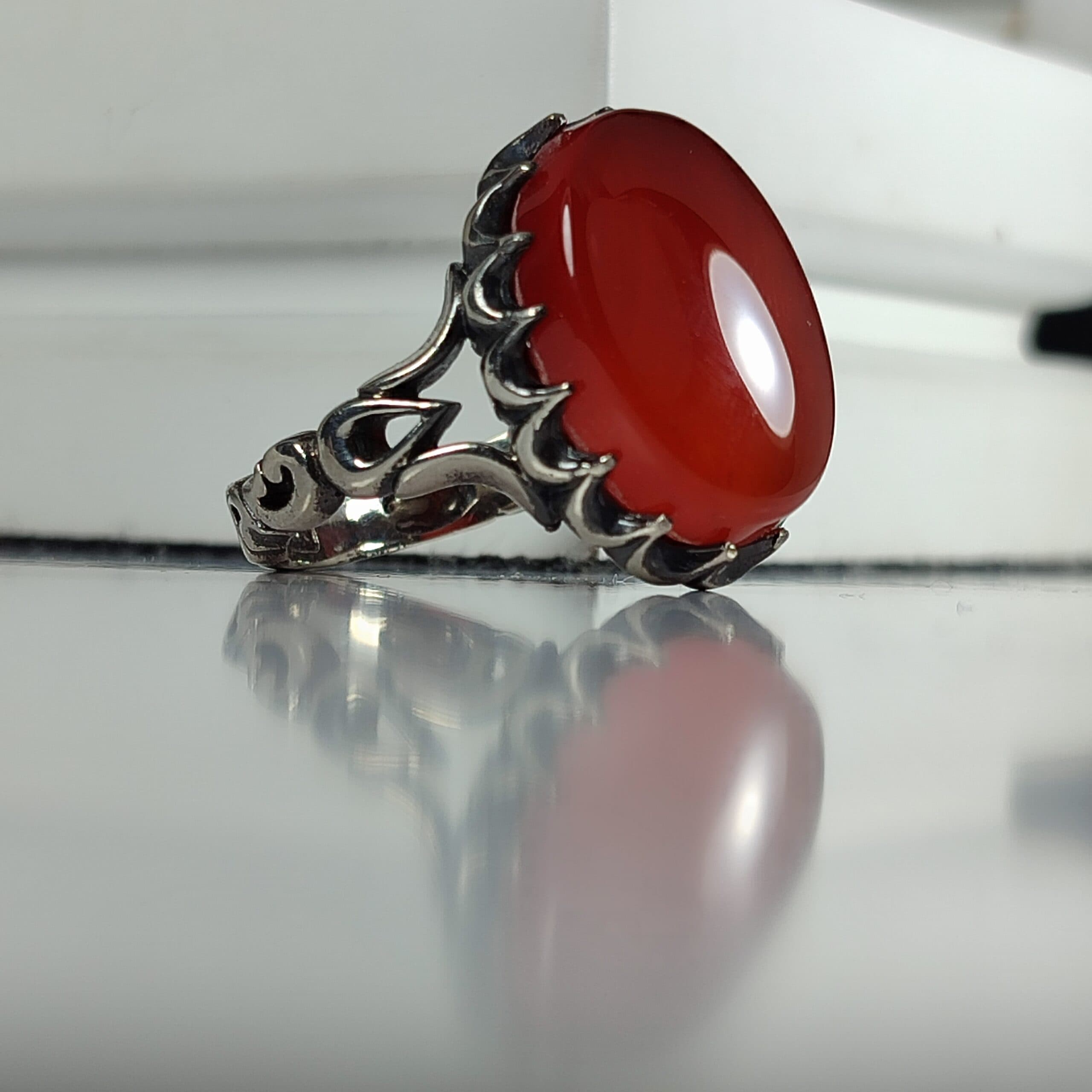 انگشتر آلیاژی عقیق قرمز اصل با رکاب اشکی – ترکیب زیبایی، انرژی و وقار کد 3564