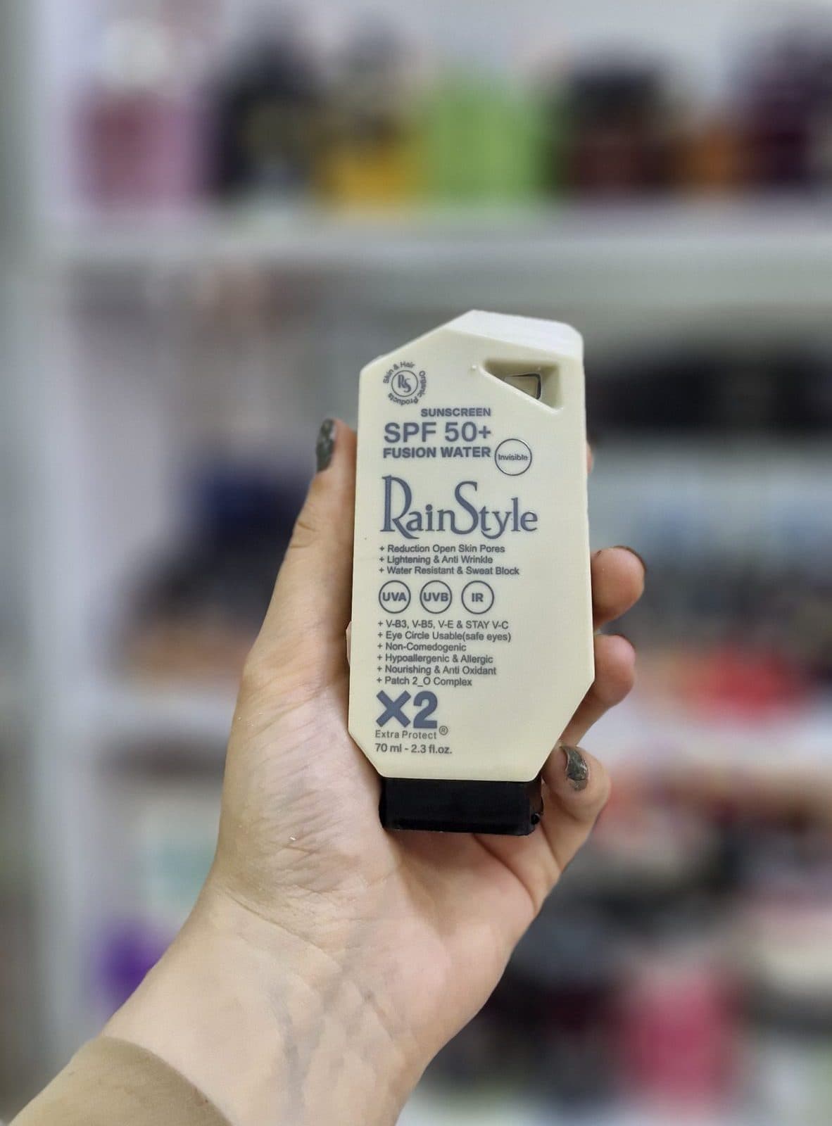 کرم ضد آفتاب فیوژن واتر بی رنگ رین استایل SPF50 مناسب انواع پوست 70 میل — تصویر ۲