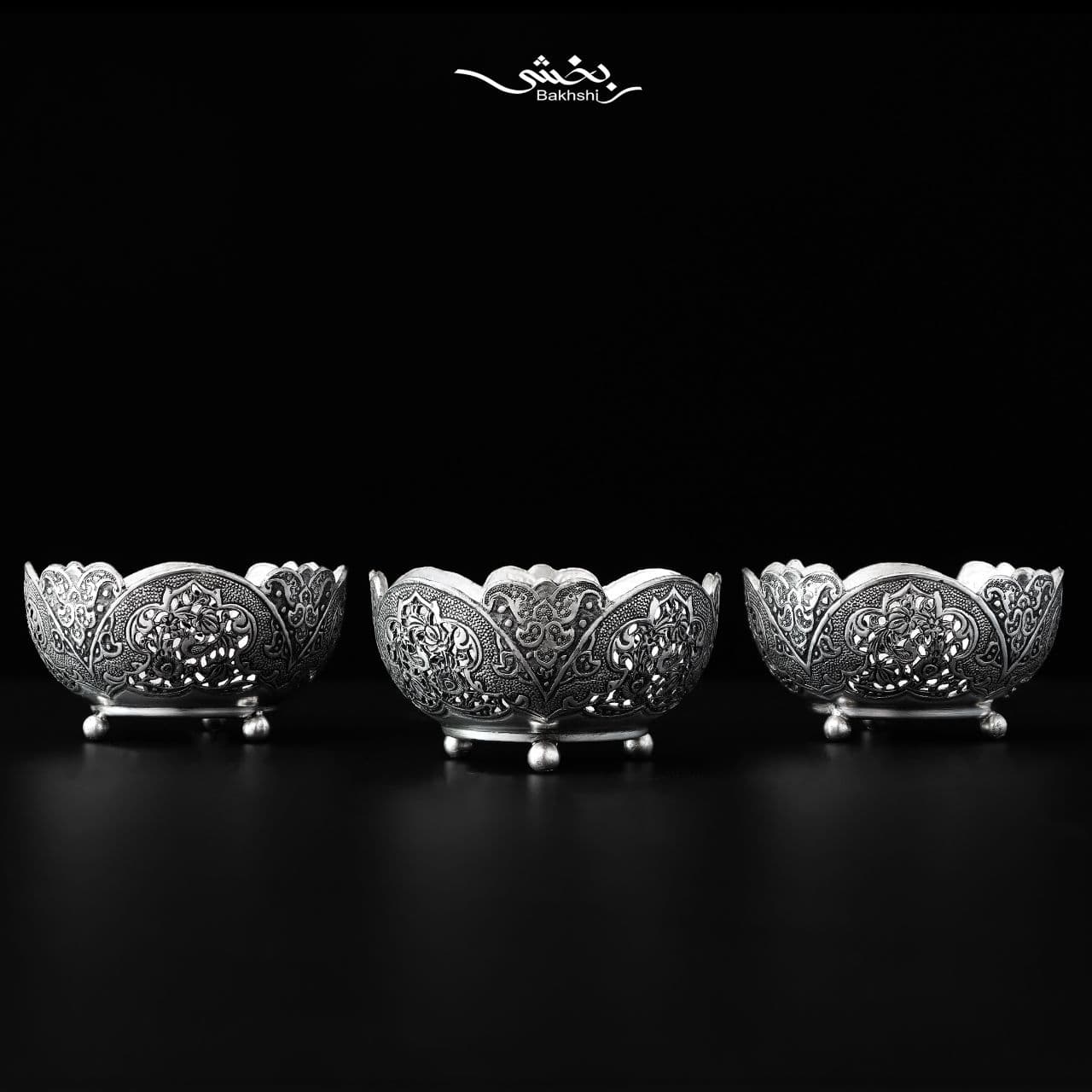 کاسه نقره پایه گلوله ای قلم نخودی — تصویر ۳
