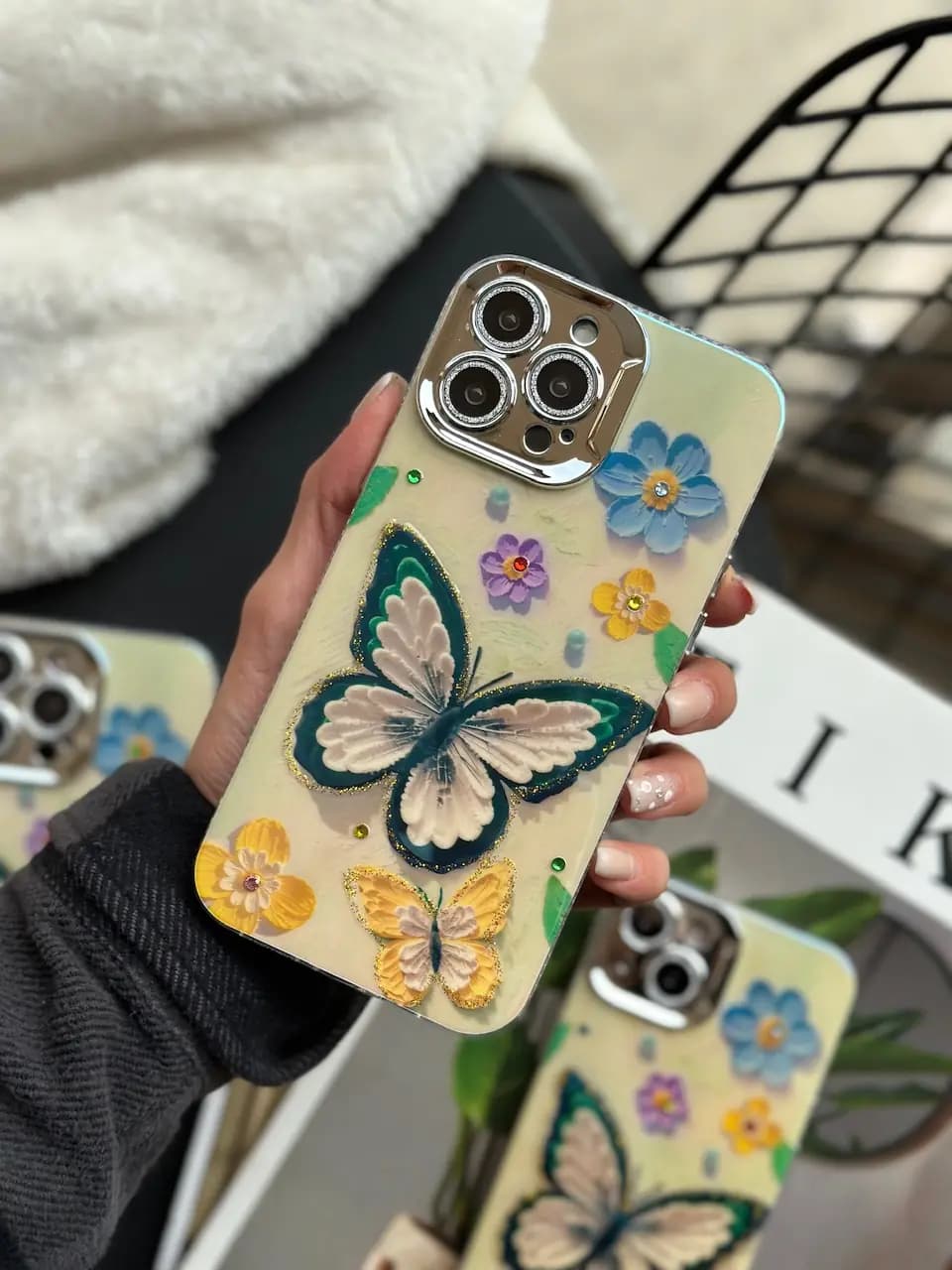 قاب Flower & Butterfly — تصویر ۳
