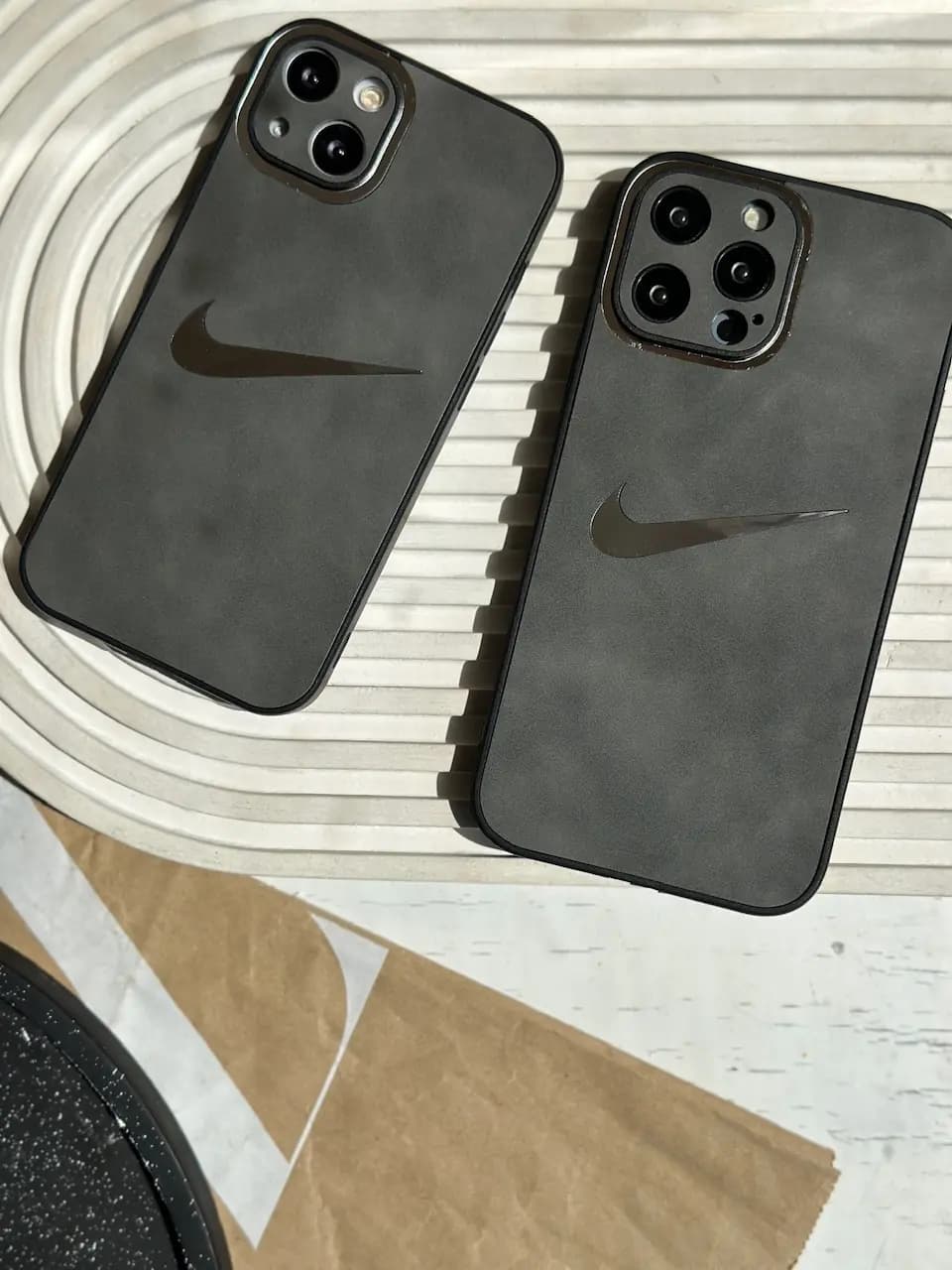 قاب Grey Nike — تصویر ۴