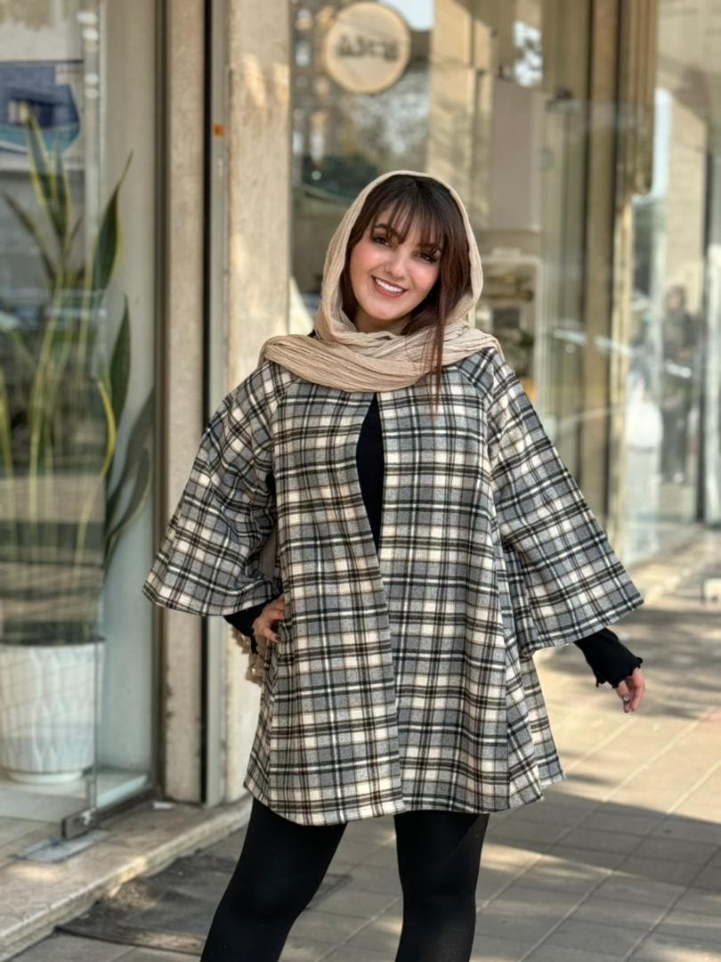 پالتو عروسکی سفید مشکی چهارخونه ریز — تصویر ۳