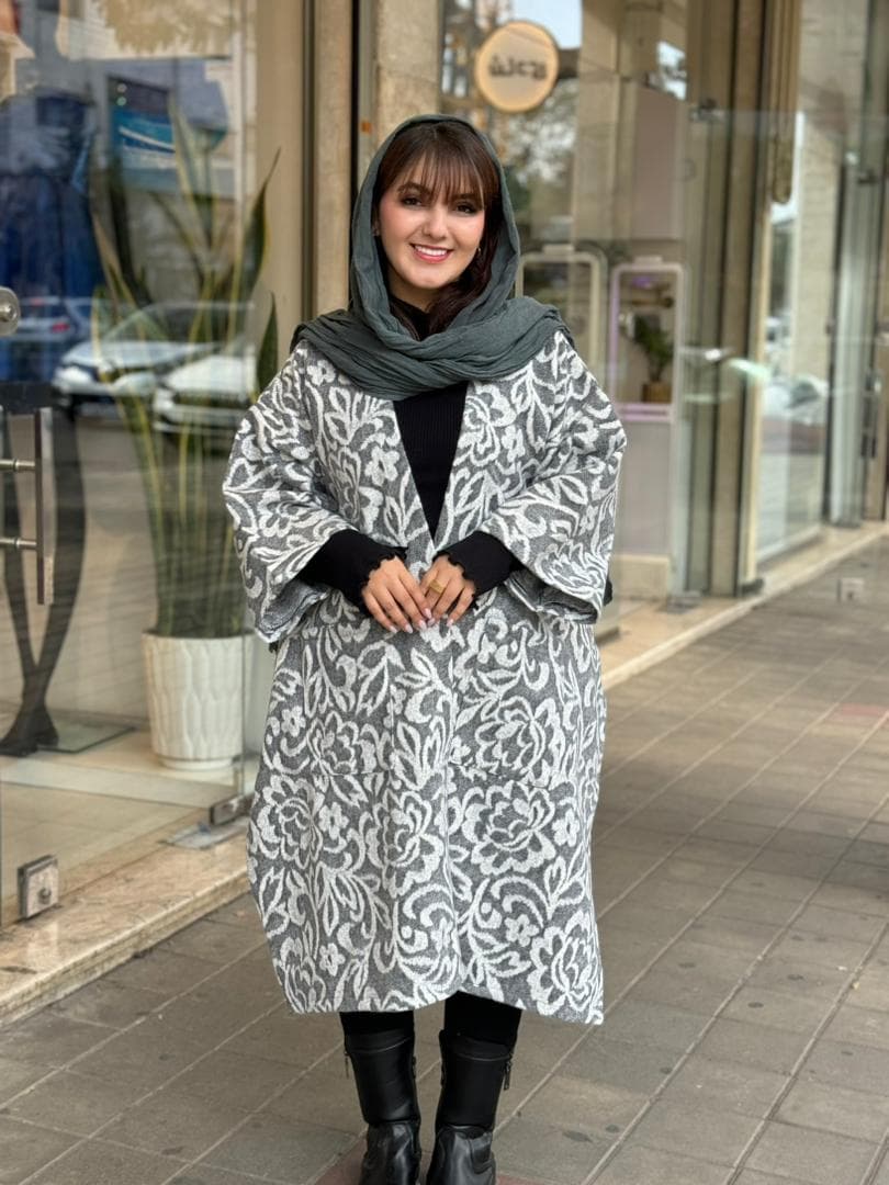 پانچ جلوباز طوسی سفید گلی