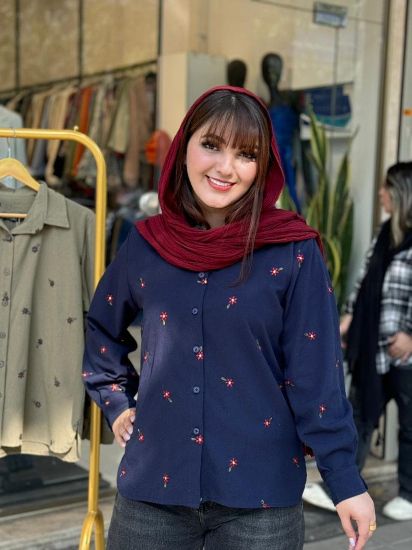 شومیز هانیه سورمه ای — تصویر ۳