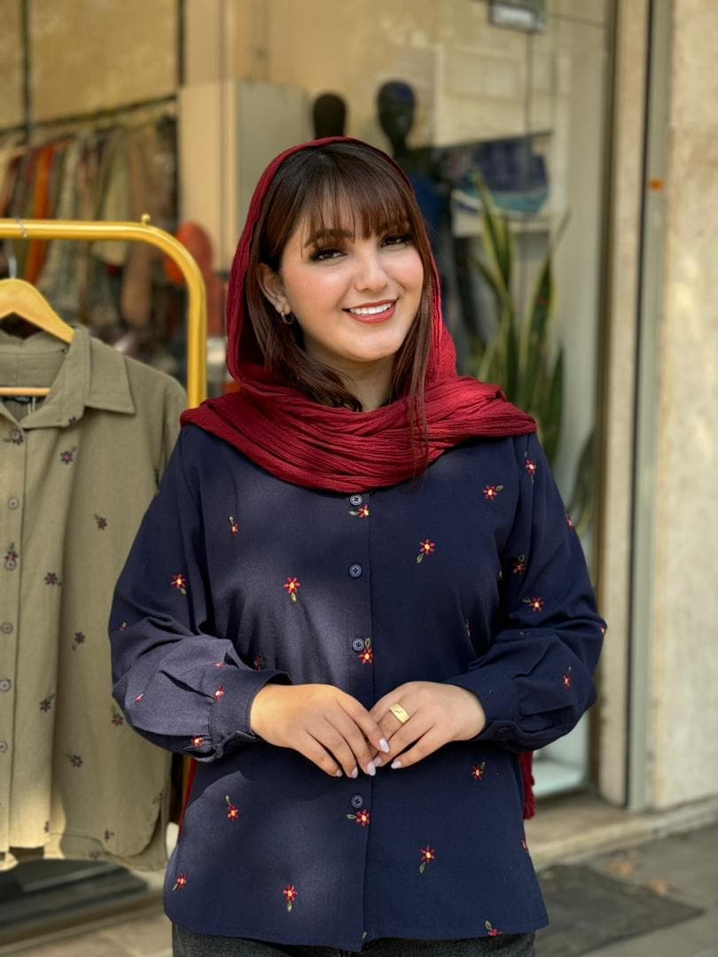 شومیز هانیه سورمه ای — تصویر ۲