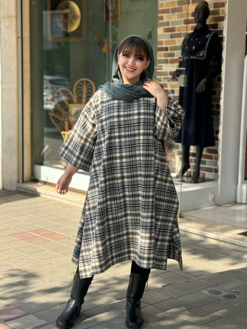 پانچ جلوبسته پشمی سفید مشکی چهارخونه ریز