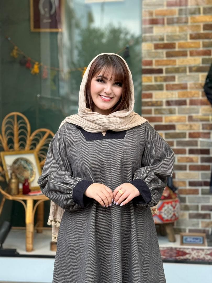 پیراهن نسیم جناقی مشکی نسکافه ای — تصویر ۲