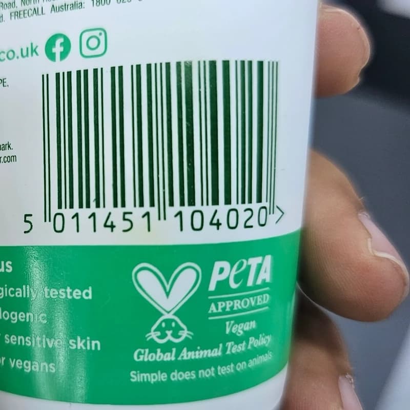 ژل شستشوی ضد پیری چای سبز سیمپل مناسب انواع پوست حجم 150 میلی لیتر — تصویر ۳