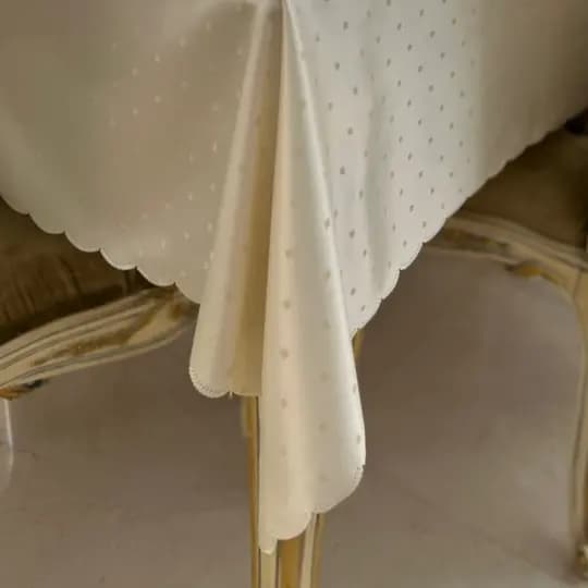 رومیزی ژاگارد مربع طرح اسکیپ
