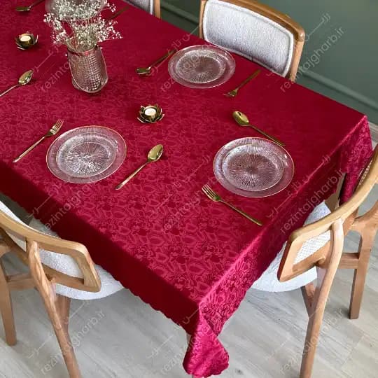رومیزی ژاگارد مربع طرح رز رزین تاژ