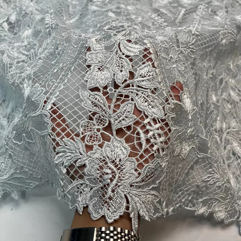 پارچه گیپور رنگ سبز کمرنگ — تصویر ۲