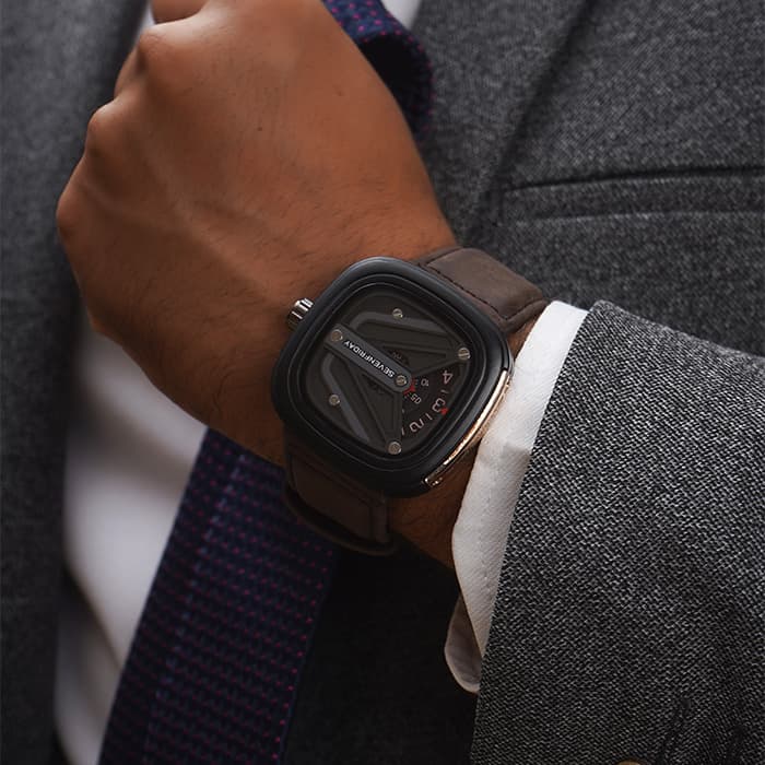 ساعت sevenfriday قهوه ای صفحه مشکی مدل Etro — تصویر ۳