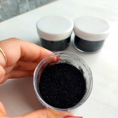 اکلیل ریز مشکی