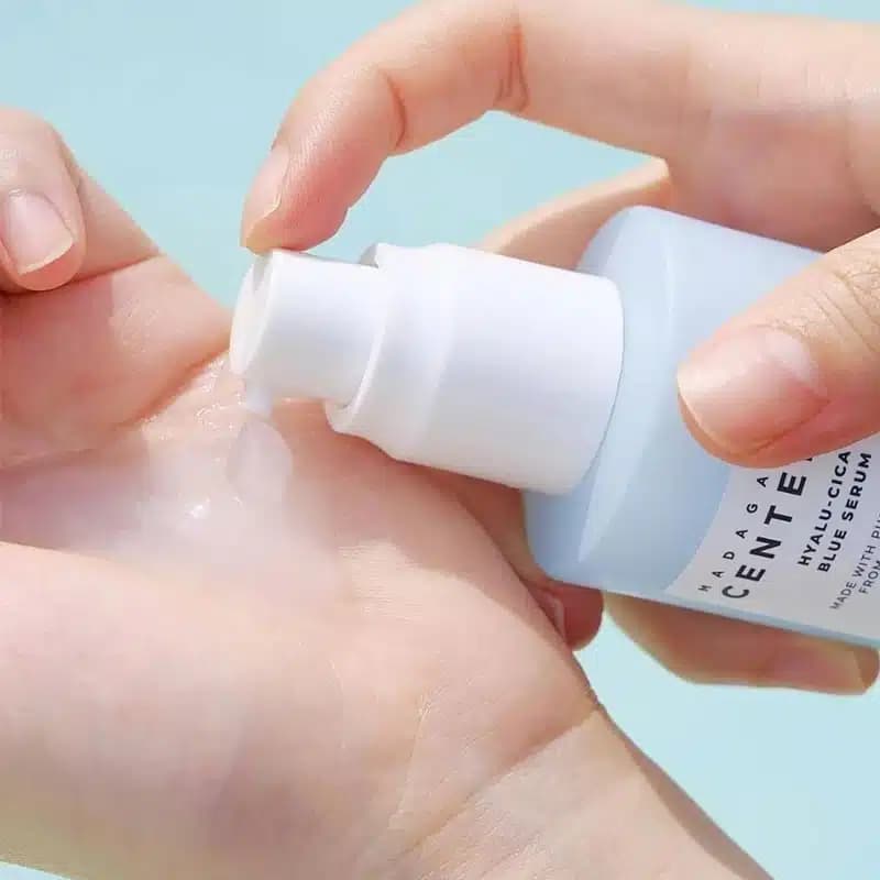 سرم مرطوب کننده سنتلا ماداگاسکار Skin1004 مدل Hyalu-Cica Blue Serum(50 میل) — تصویر ۲