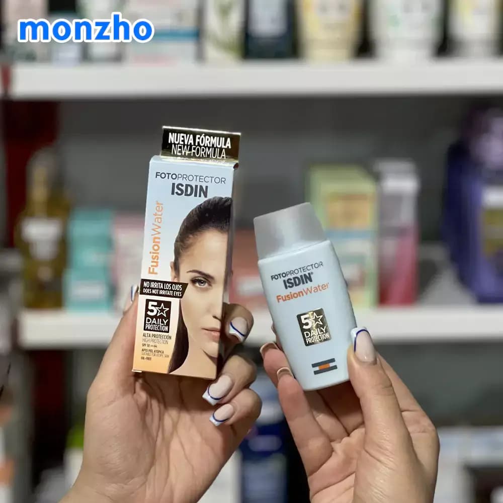ضد آفتاب رنگی فیوژن واتر ایزدین SPF+50 رنگ لایت مناسب پوست چرب 50 میل — تصویر ۵