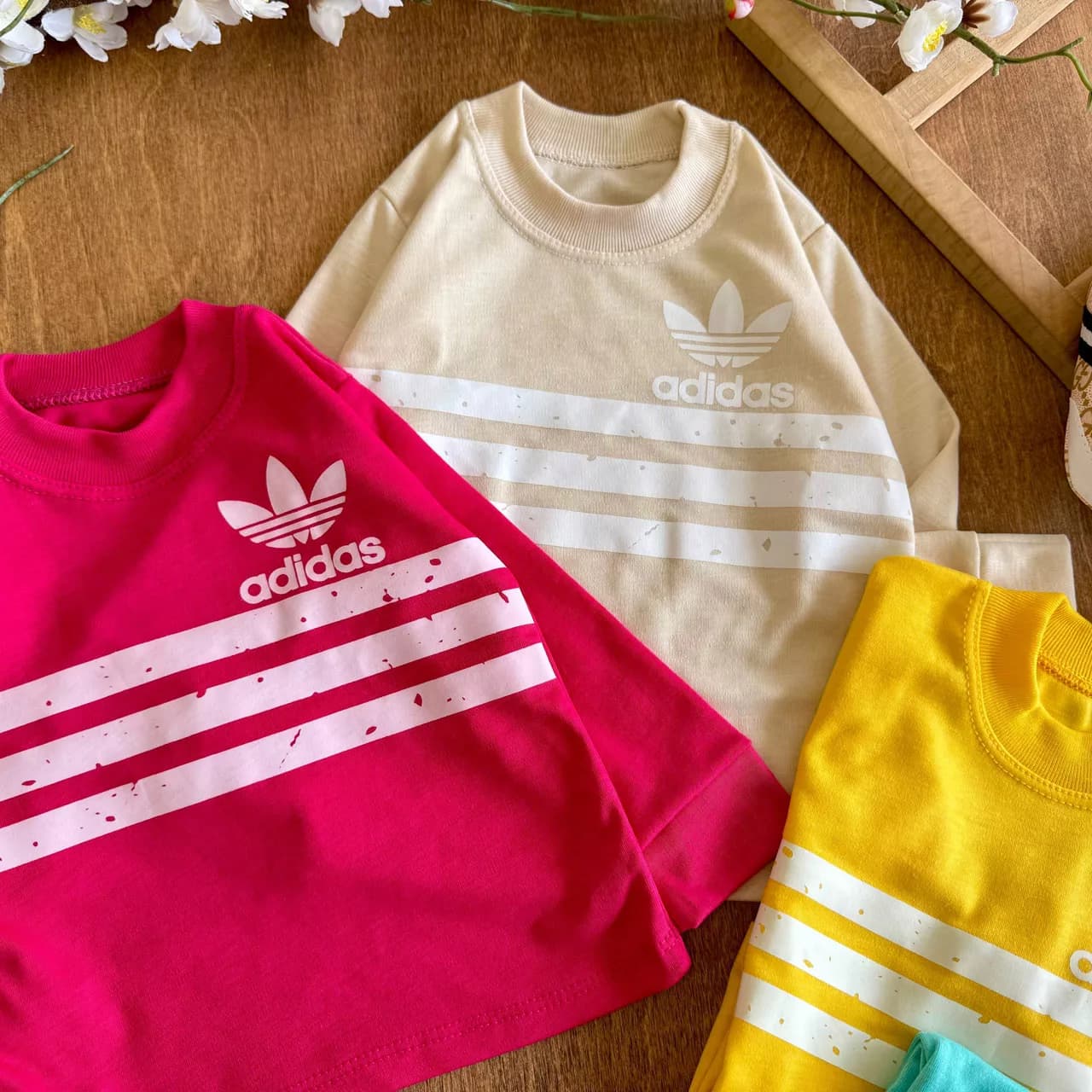 بلوز شلوار سه خط adidas سایز 4 تا 6 کد 6971 — تصویر ۳