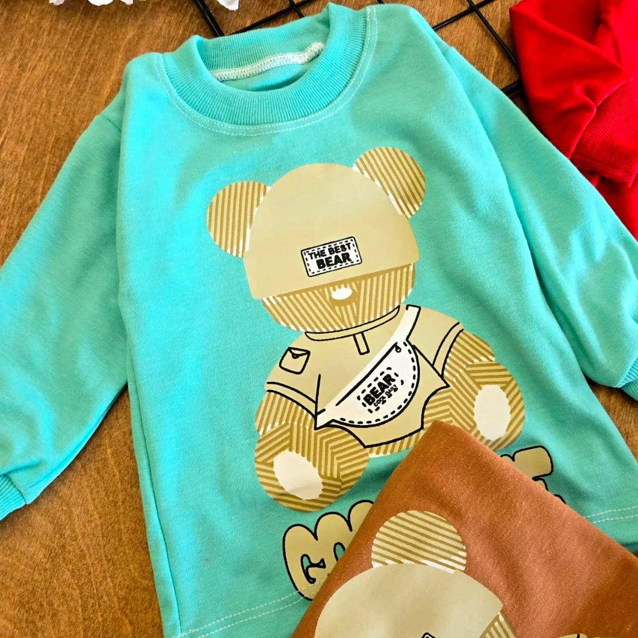 بلوز شلوار نخی خرس کلاه دار Bear سایز 2،3 کد 6972 — تصویر ۲