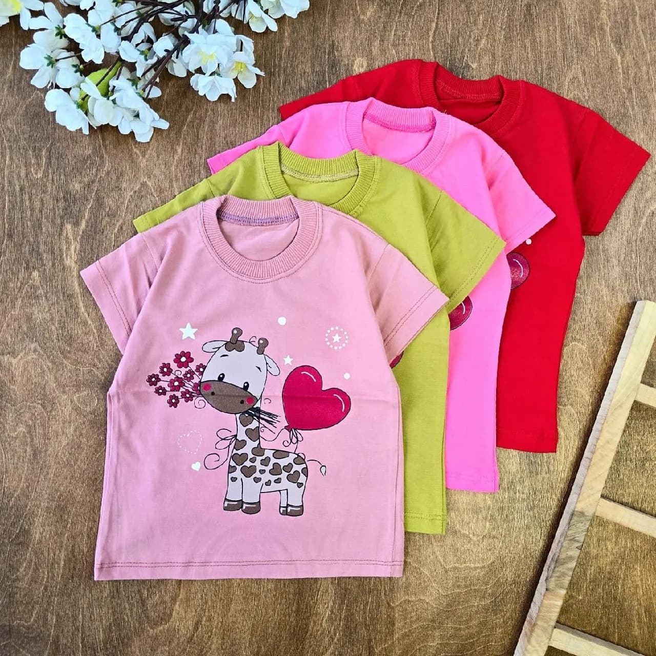 تیشرت تک زرافه و قلب بادکنکی سایز 35 تا 45 کد 4505