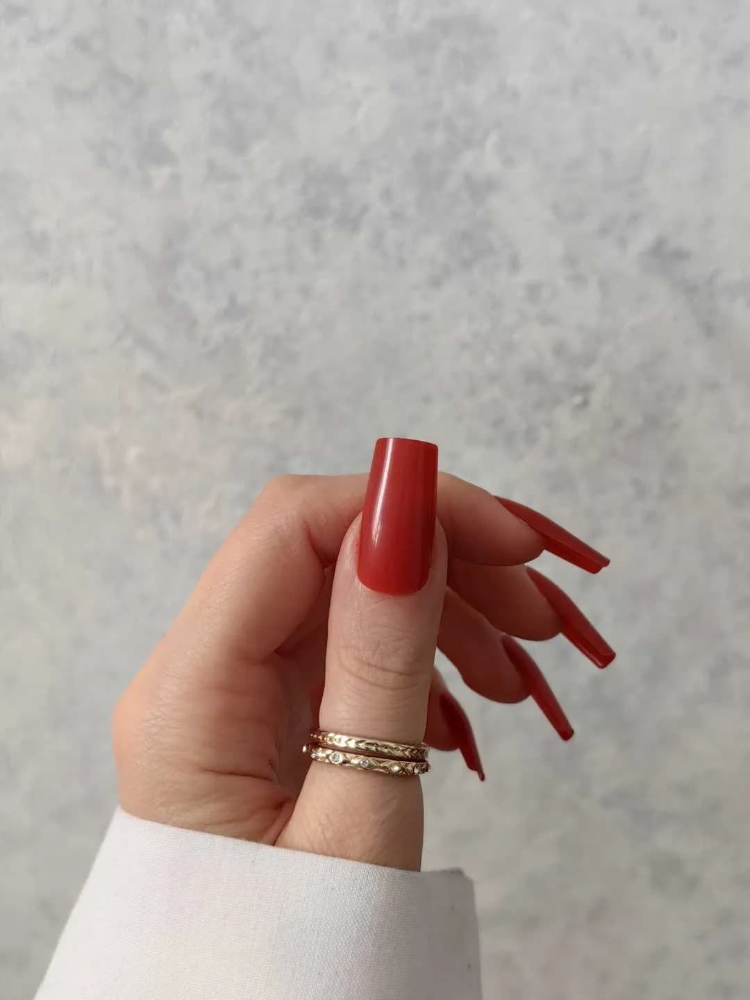 ناخن مصنوعی رنگی ساده رنگ قرمز فرم مربع براق راسا – RSN0331 — تصویر ۴