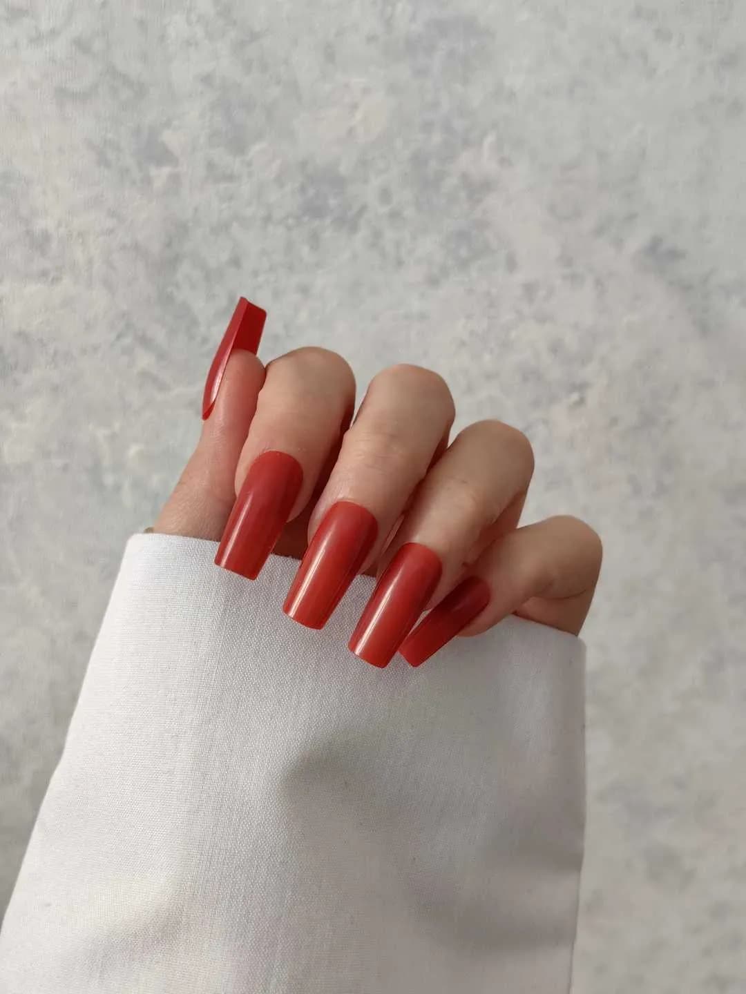 ناخن مصنوعی رنگی ساده رنگ قرمز فرم مربع براق راسا – RSN0331 — تصویر ۲