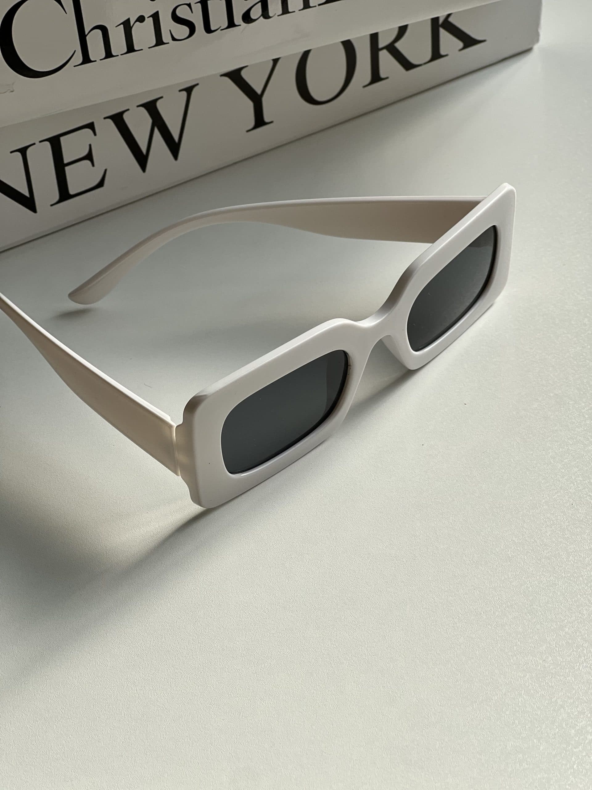 عينك آفتابي برند Fendi زنانه سفید ترند يووي 400