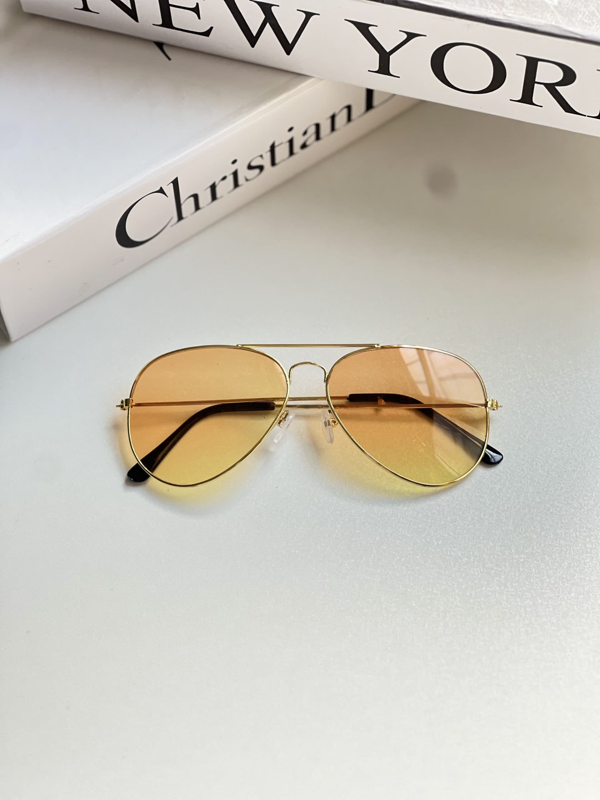 عينك آفتابي برند Rayban مردانه طلایی ترند يووي 400 — تصویر ۲