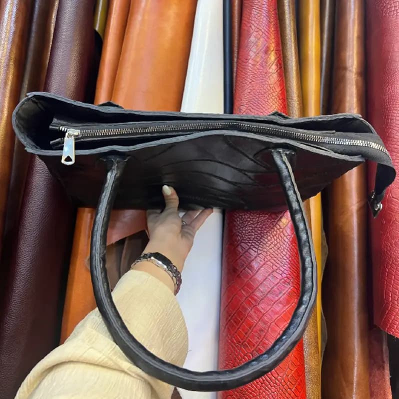 کیف دستی و دوشی زنانه چرم گاوی کد 82 — تصویر ۴