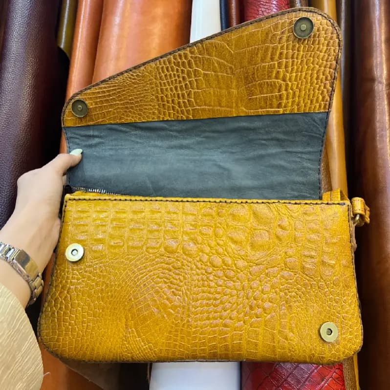 کیف دوشی مجلسی چرم گاوی کد 80 — تصویر ۳