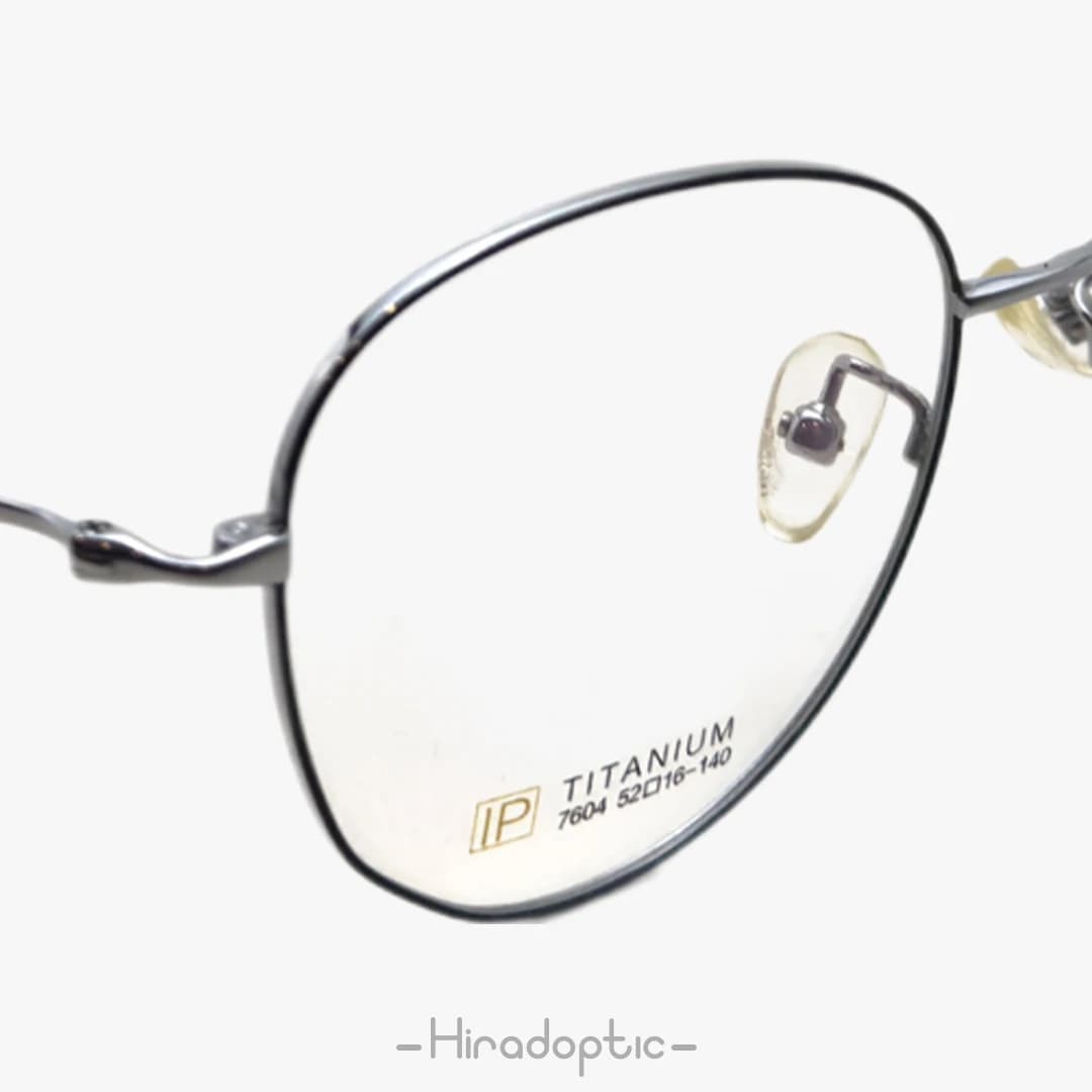 عینک طبی آی پی تیتانیوم 7604<br><span>IP Titanium 7604</span> — تصویر ۴