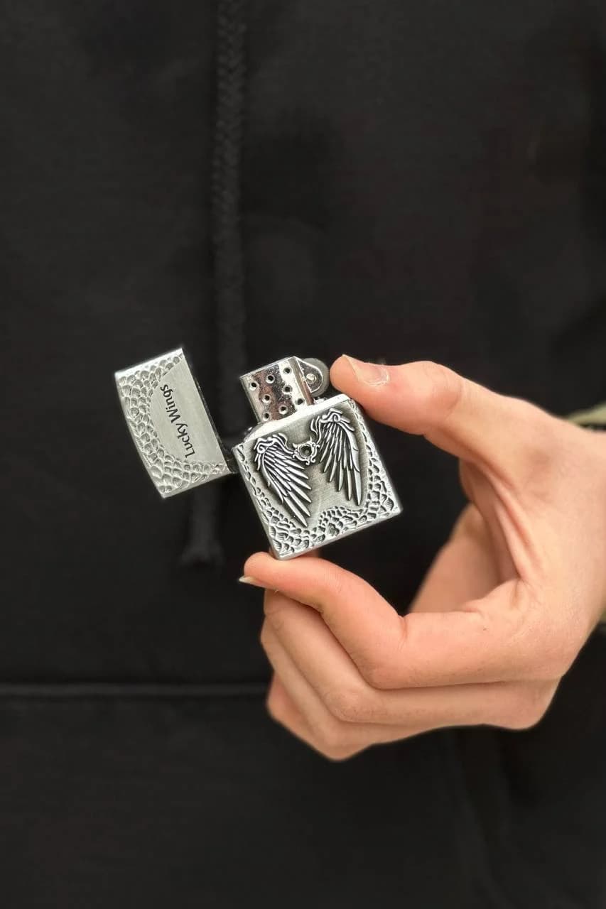 فندک طرح زیپو lucky wings — تصویر ۳