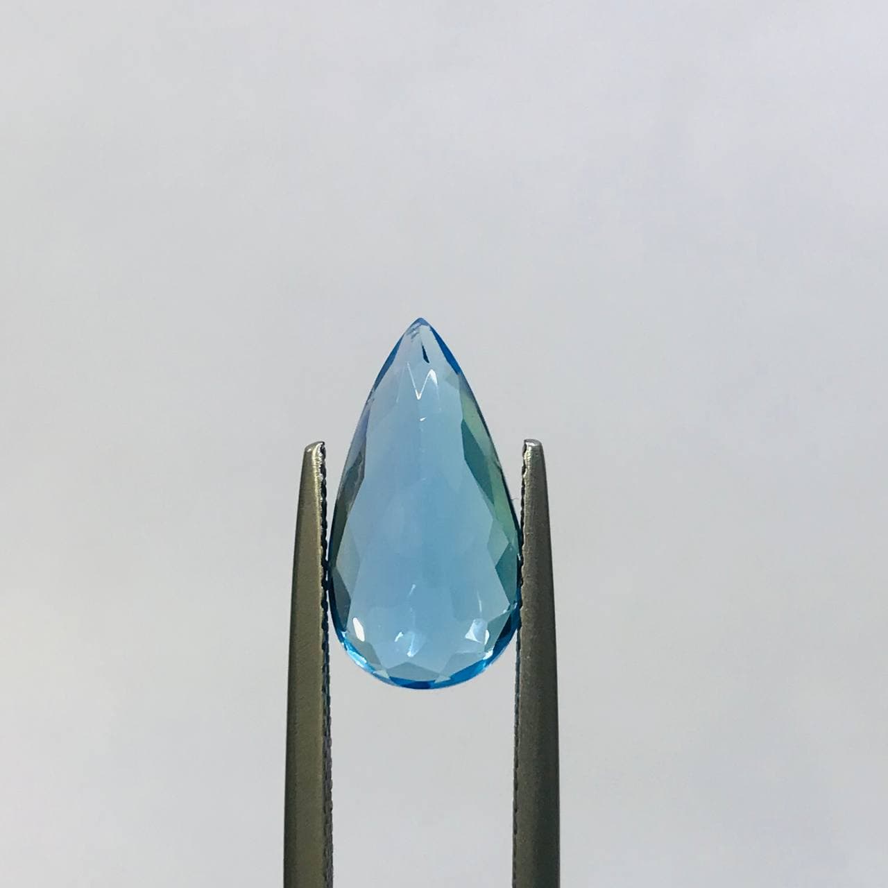 نگین توپاز آبی سوییسی اصل سایز 8*15 — تصویر ۲