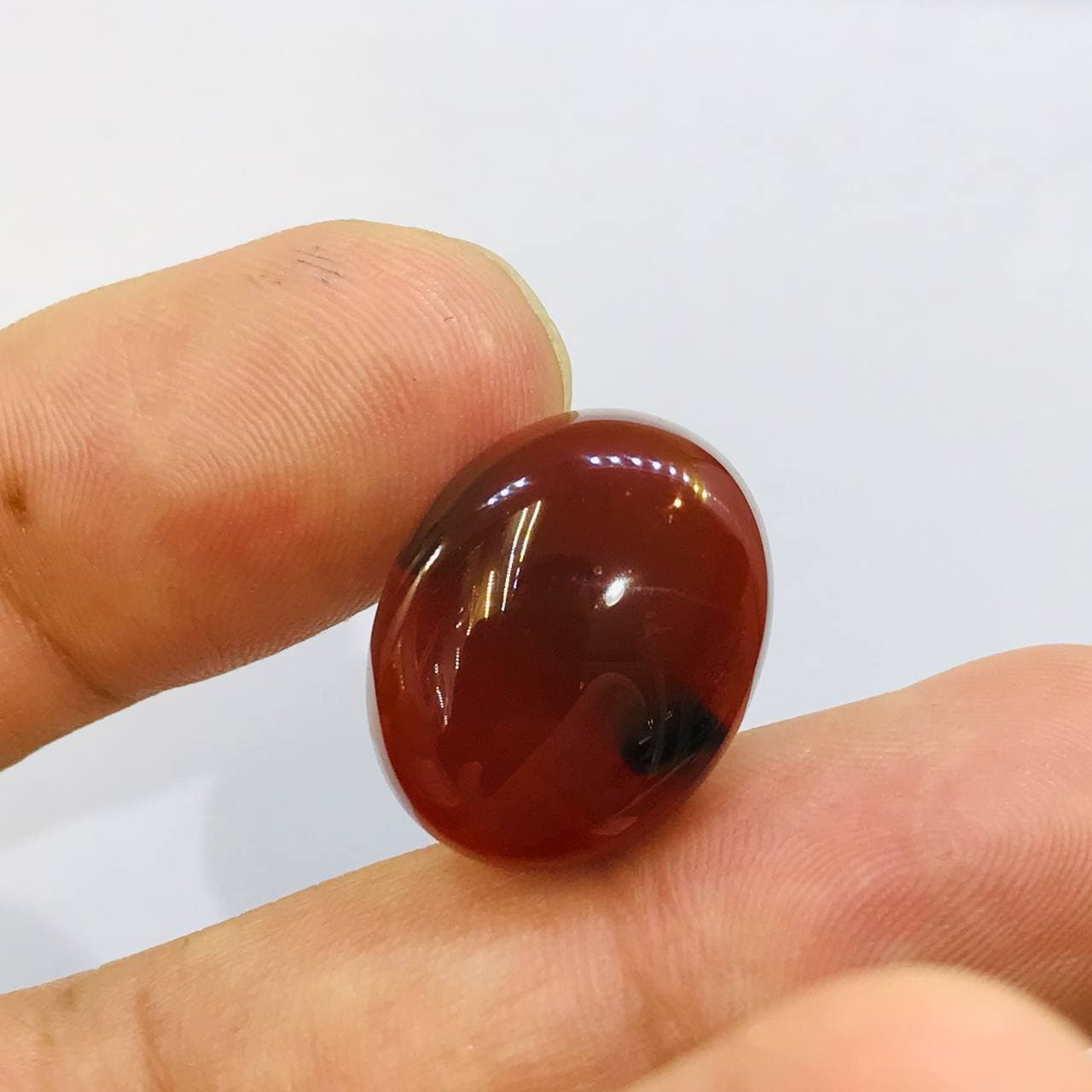 نگین عقیق قرمز یمن اصل حکاکی شرف الشمس سایز 21*17 — تصویر ۴